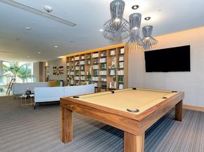 16385 Biscayne Blvd 1205, North Miami Beach FL 33160