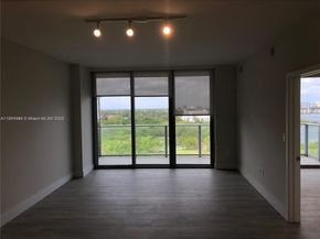 16385 Biscayne Blvd 1205, North Miami Beach FL 33160