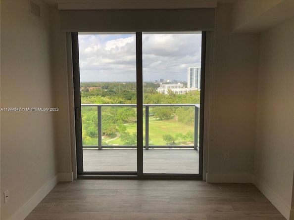 16385 Biscayne Blvd 1205, North Miami Beach FL 33160