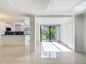 3552 Magellan Cir 122, Aventura FL 33180