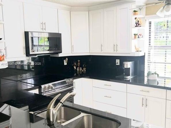 3552 Magellan Cir 122, Aventura FL 33180