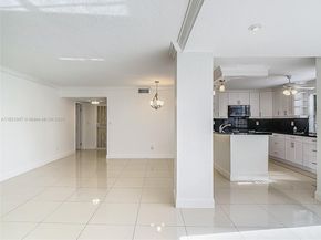 3552 Magellan Cir 122, Aventura FL 33180