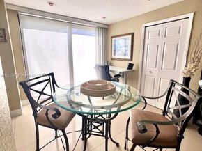3552 Magellan Cir 122, Aventura FL 33180