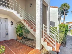 3552 Magellan Cir 122, Aventura FL 33180