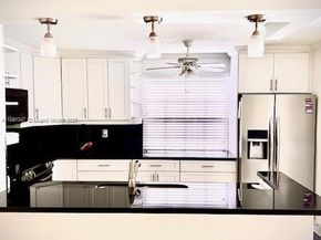 3552 Magellan Cir 122, Aventura FL 33180