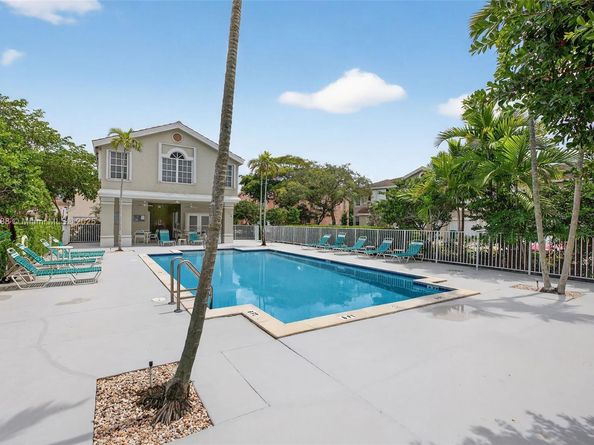 12447 NW 10th Ct D15, Coral Springs FL 33071