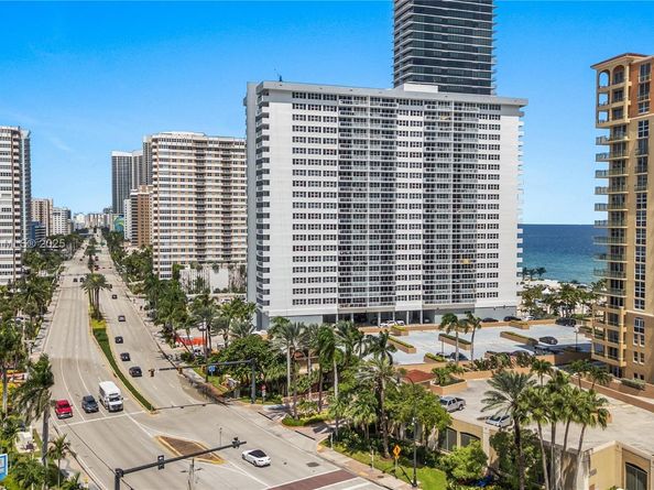 2030 S Ocean Dr 1710, Hallandale Beach FL 33009
