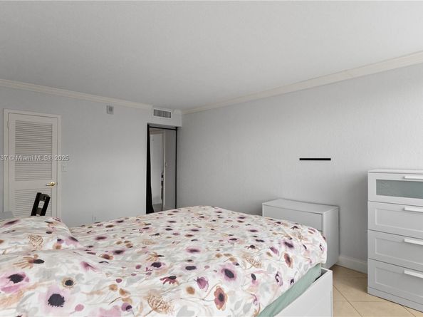 2030 S Ocean Dr 1710, Hallandale Beach FL 33009