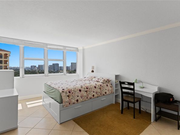 2030 S Ocean Dr 1710, Hallandale Beach FL 33009