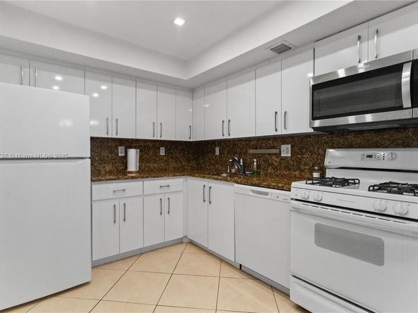 2030 S Ocean Dr 1710, Hallandale Beach FL 33009