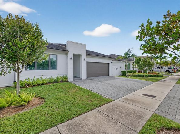23351 SW 106th Pl, Homestead FL 33032