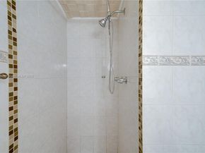 4855 NW 7th St 4096, Miami FL 33126