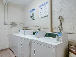 4855 NW 7th St 4096, Miami FL 33126