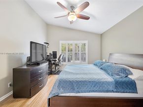 4945 SW 34th Ter, Hollywood FL 33312