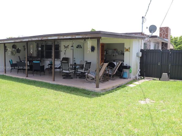 4121 SW 99th Ave, Miami FL 33165