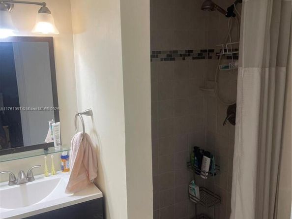 5300 NE 24th Ter 512C, Fort Lauderdale FL 33308