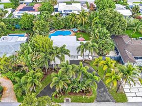 1577 NE 48th Ct, Oakland Park FL 33334