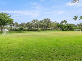 1511 NW 168th Ave, Pembroke Pines FL 33028