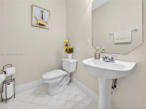 1511 NW 168th Ave, Pembroke Pines FL 33028