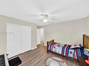 1511 NW 168th Ave, Pembroke Pines FL 33028