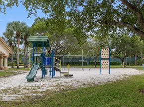1511 NW 168th Ave, Pembroke Pines FL 33028