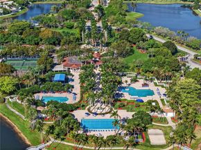 1511 NW 168th Ave, Pembroke Pines FL 33028