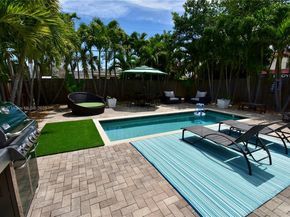 1904 NE 26th Dr, Wilton Manors FL 33306