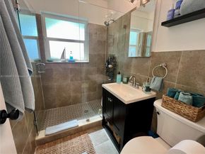 1904 NE 26th Dr, Wilton Manors FL 33306