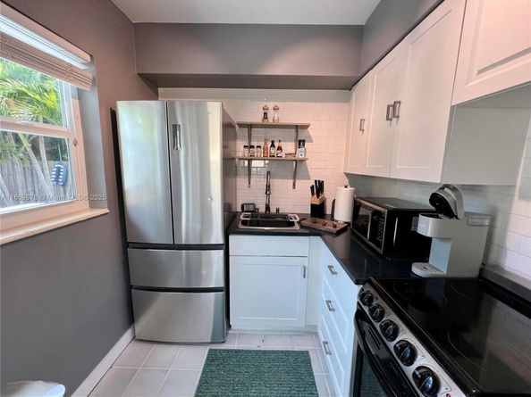 1904 NE 26th Dr, Wilton Manors FL 33306