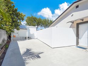 10715 SW 168th Ter, Miami FL 33157