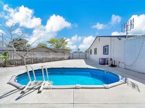 10715 SW 168th Ter, Miami FL 33157