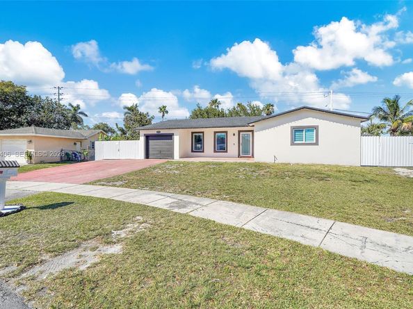 10715 SW 168th Ter, Miami FL 33157