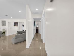 10715 SW 168th Ter, Miami FL 33157