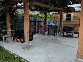 Undisclosed Address #A11943673, Miami FL 33144