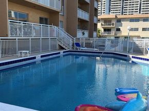 17051 NE 35th Ave 202, North Miami Beach FL 33160