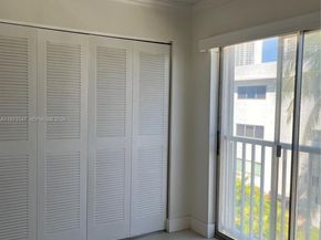 17051 NE 35th Ave 202, North Miami Beach FL 33160