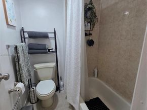 16278 Laurel Dr 202, Weston FL 33326
