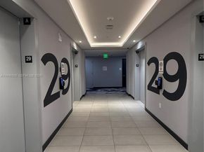 227 NE 2nd St 2911, Miami FL 33132