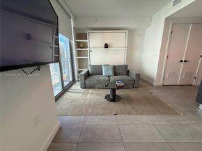 227 NE 2nd St 2911, Miami FL 33132