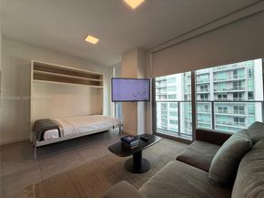 227 NE 2nd St 2911, Miami FL 33132