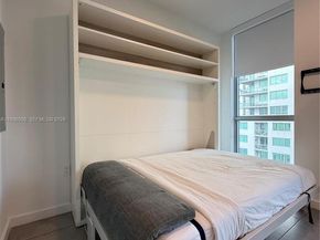 227 NE 2nd St 2911, Miami FL 33132