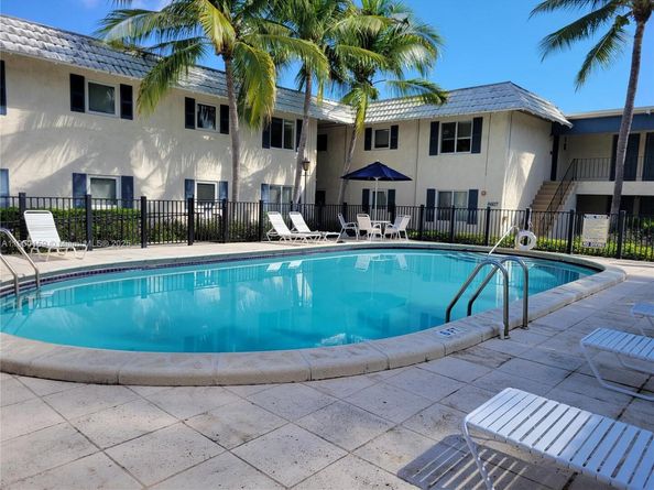 8609 SW 68th Ct 5, Pinecrest FL 33156