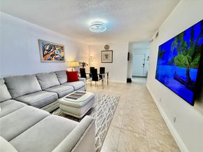 4310 NW 12th Ct 106, Lauderhill FL 33313