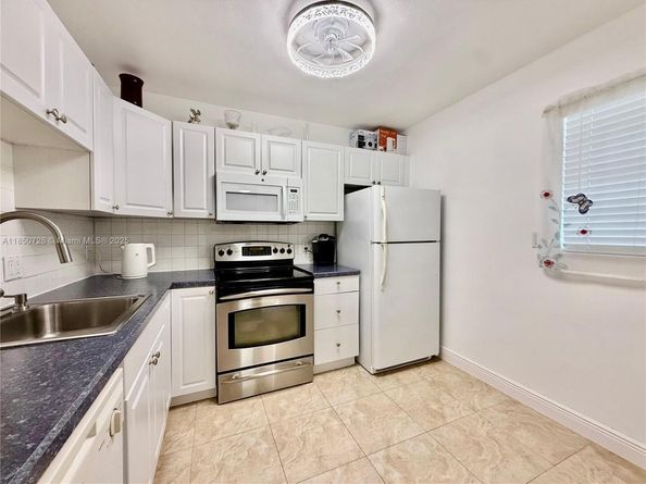 4310 NW 12th Ct 106, Lauderhill FL 33313