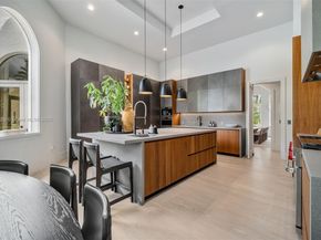 8900 SW 62nd Ct, Pinecrest FL 33156