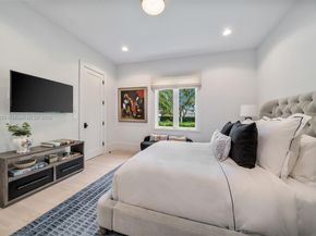 8900 SW 62nd Ct, Pinecrest FL 33156