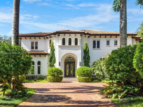 8900 SW 62nd Ct, Pinecrest FL 33156