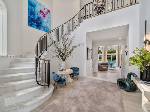 8900 SW 62nd Ct, Pinecrest FL 33156