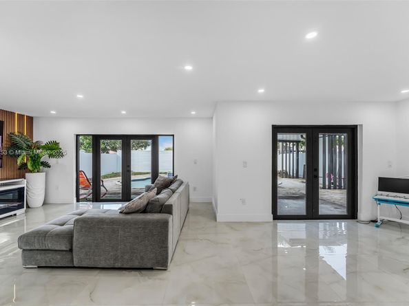 16100 SW 141st Ave, Miami FL 33177