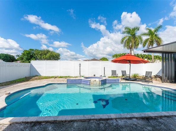 16100 SW 141st Ave, Miami FL 33177